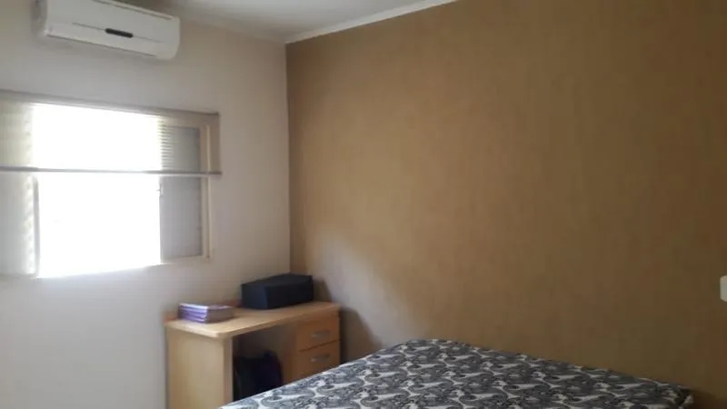 Casa com 3 quartos à venda, 200m² — foto 3 de 8