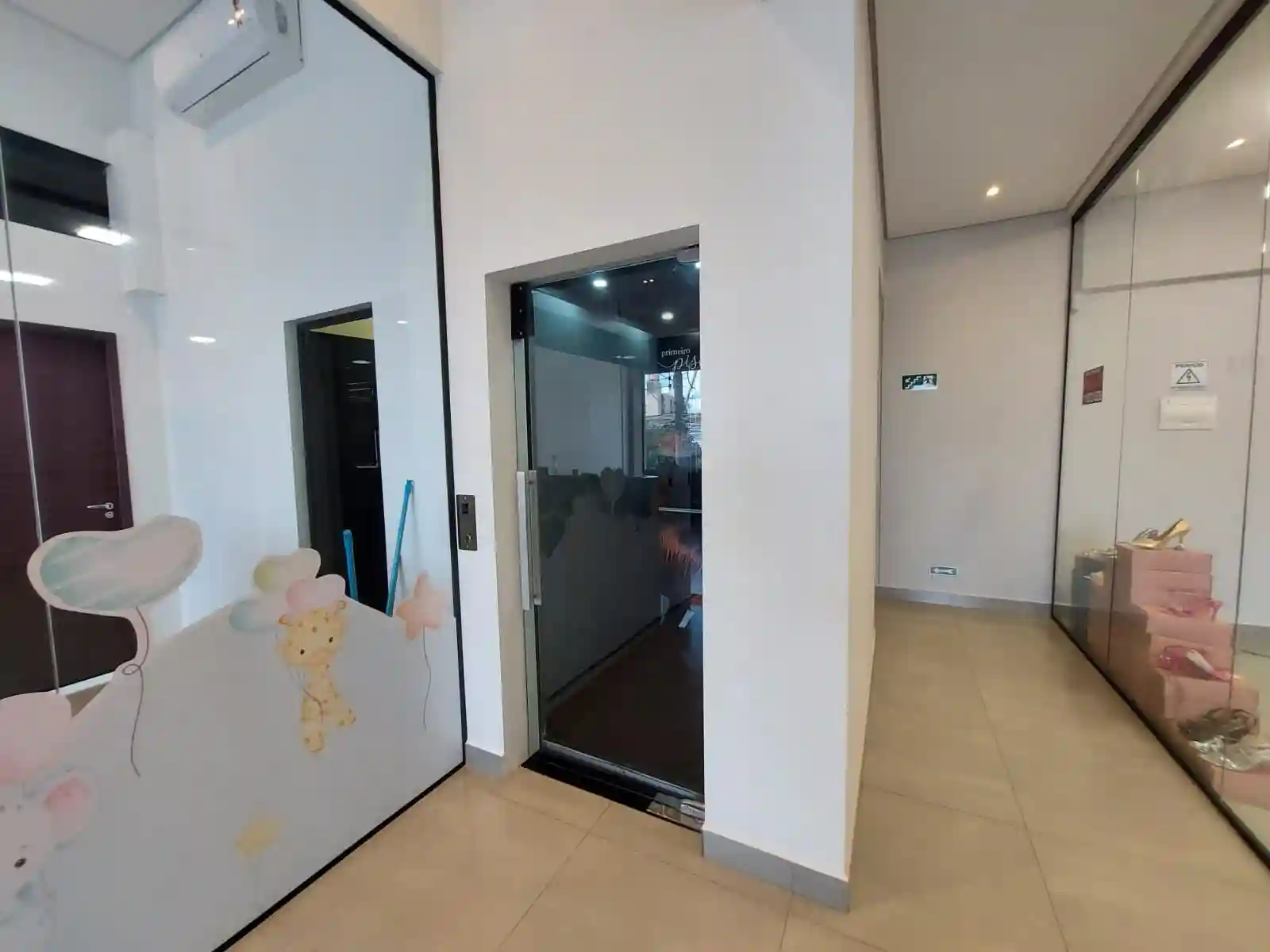 Conjunto Comercial / Sala  para aluguel, 30m² — foto 10 de 12