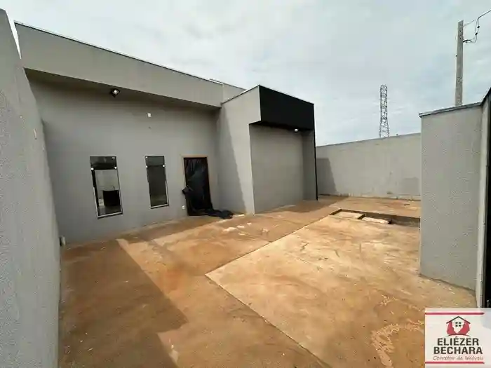 Casa com 3 quartos à venda, 80m² — foto 2 de 26
