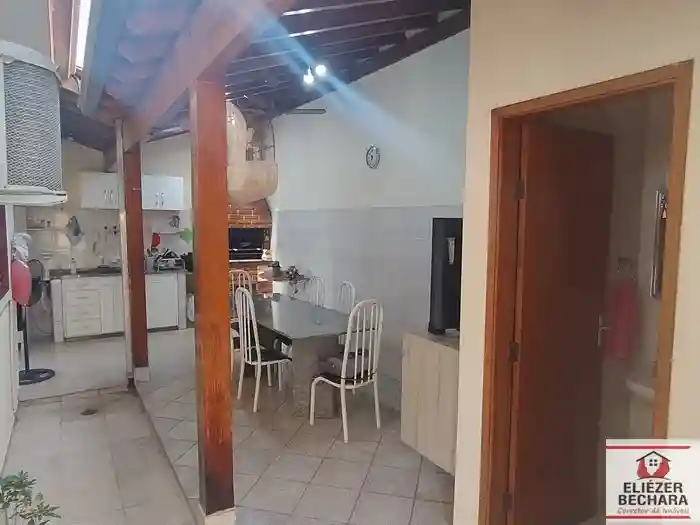 Casa com 3 quartos à venda, 190m² — foto 9 de 41