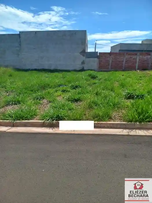 Terreno / Lote / Condomínio à venda — foto 1 de 3