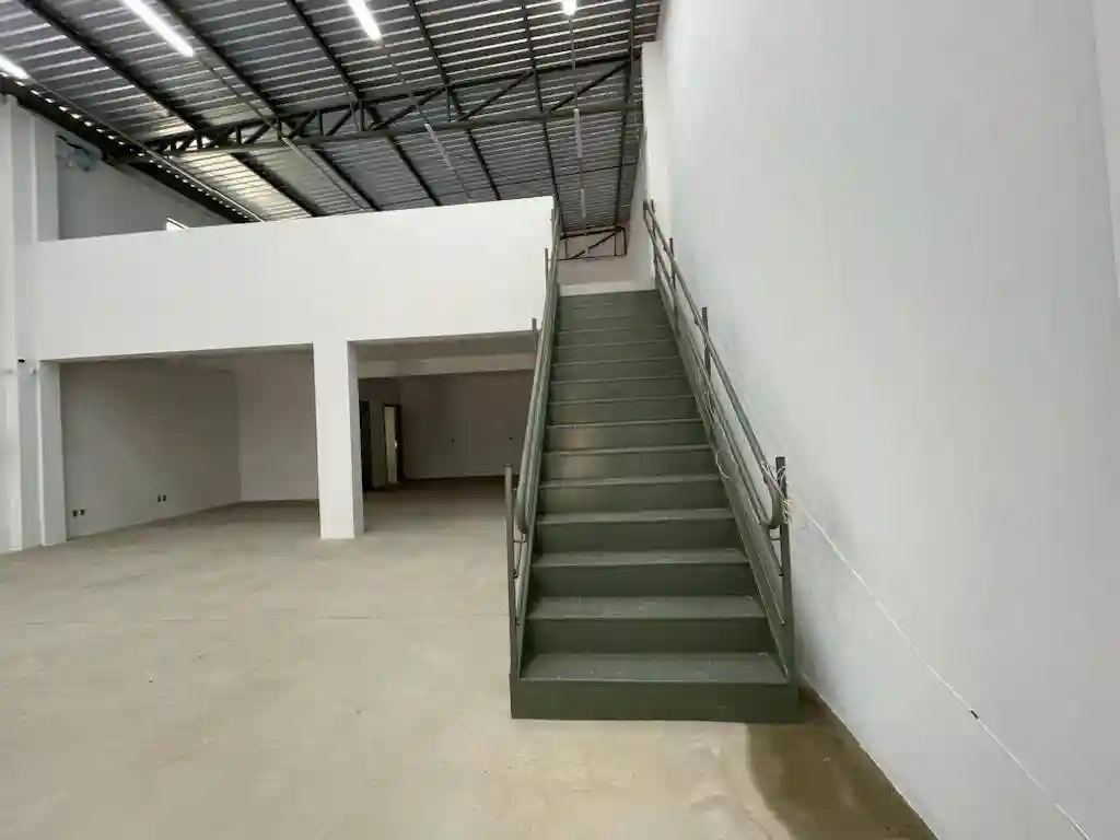 Loja / Salão / Ponto Comercial  à venda, 305m² — foto 8 de 15