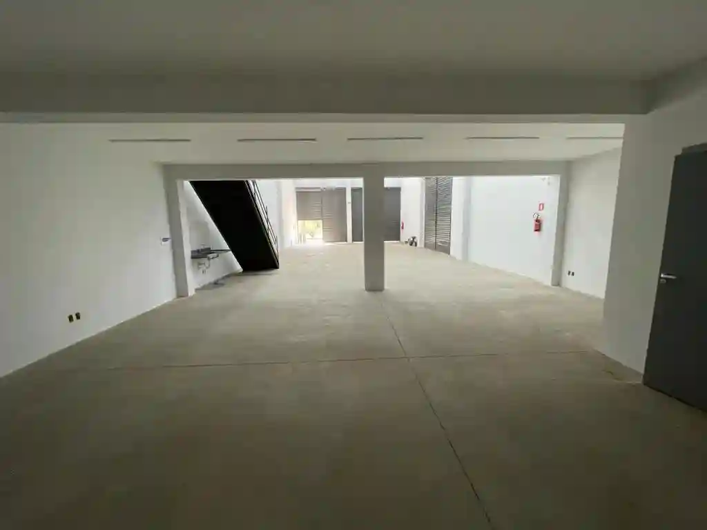 Loja / Salão / Ponto Comercial  à venda, 305m² — foto 6 de 15
