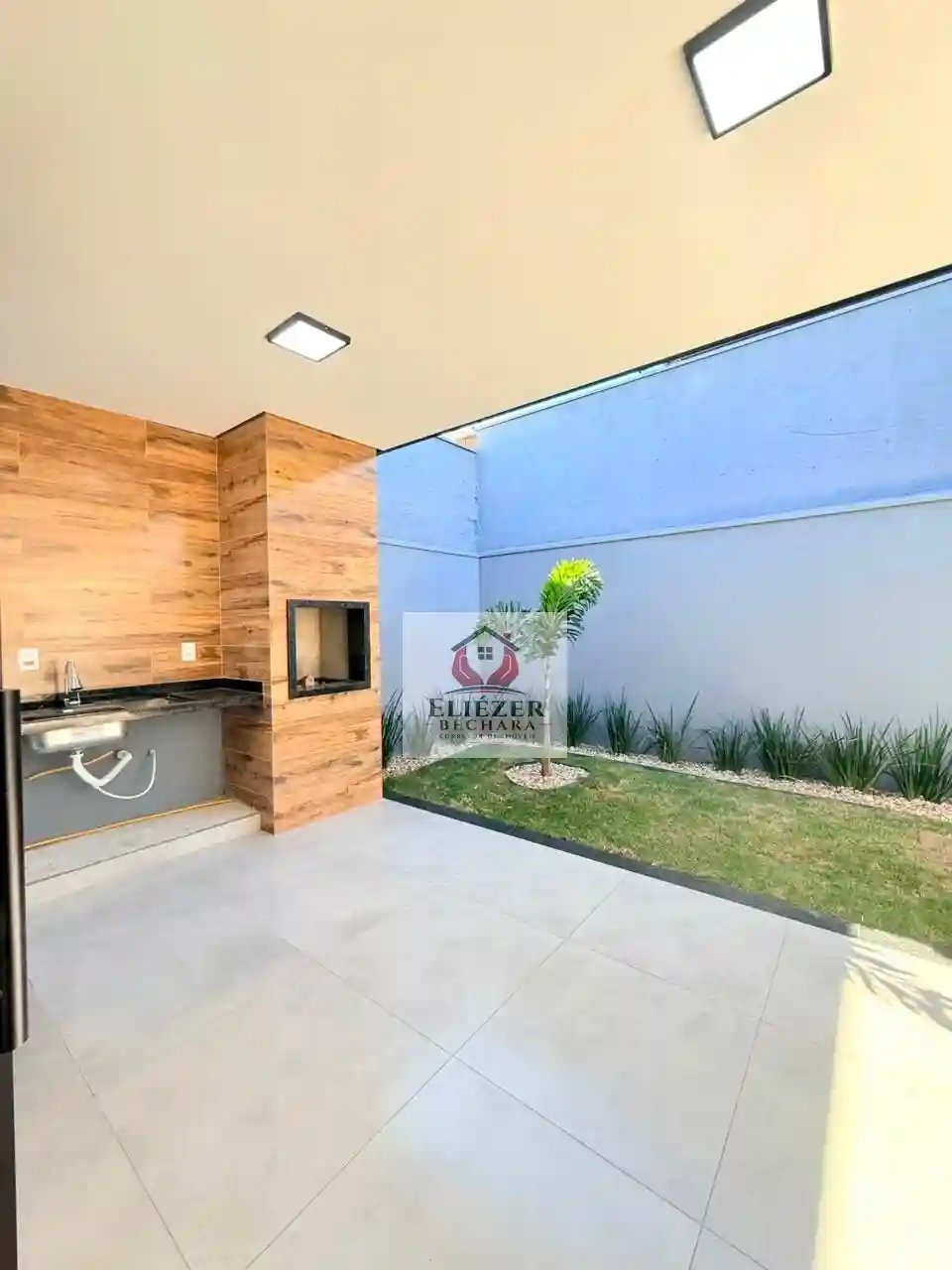 Casa com 3 quartos à venda, 120m² — foto 2 de 22