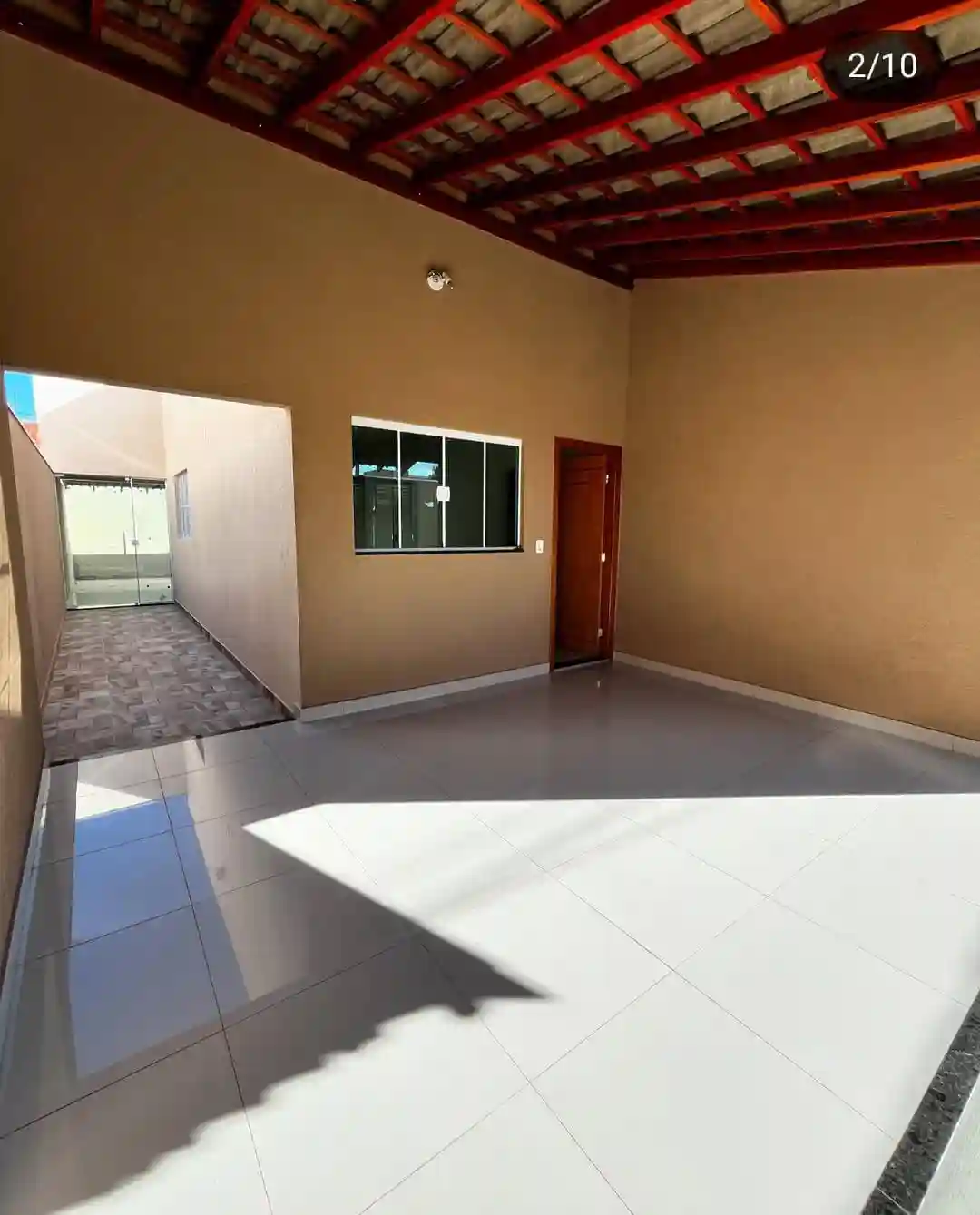 Casa com 3 quartos à venda, 220m² — foto 1 de 9
