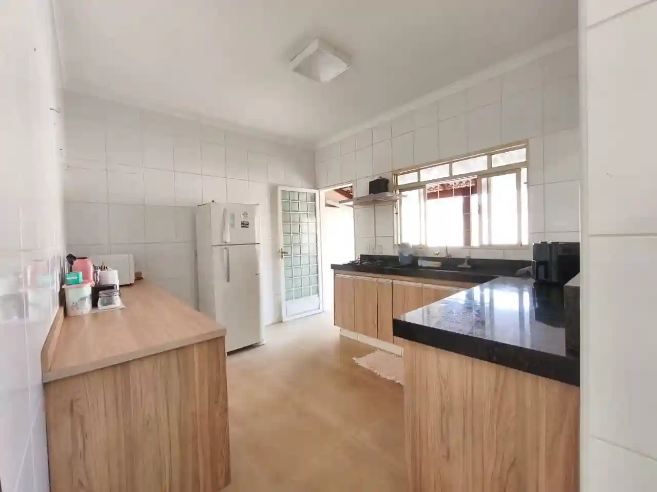 Casa com 3 quartos à venda, 200m² — foto 2 de 20