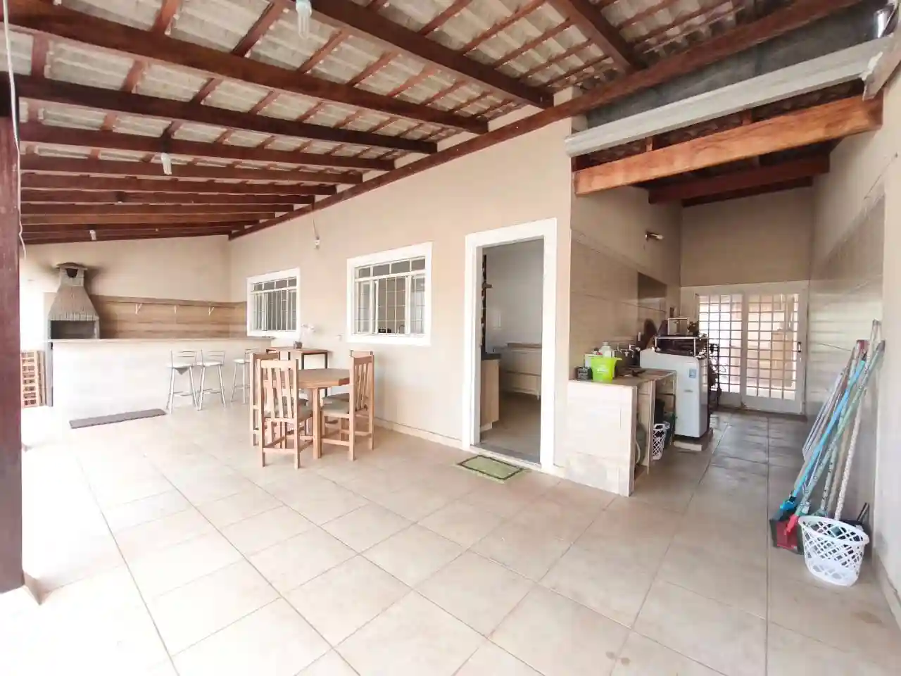 Casa com 3 quartos à venda, 200m² — foto 9 de 20