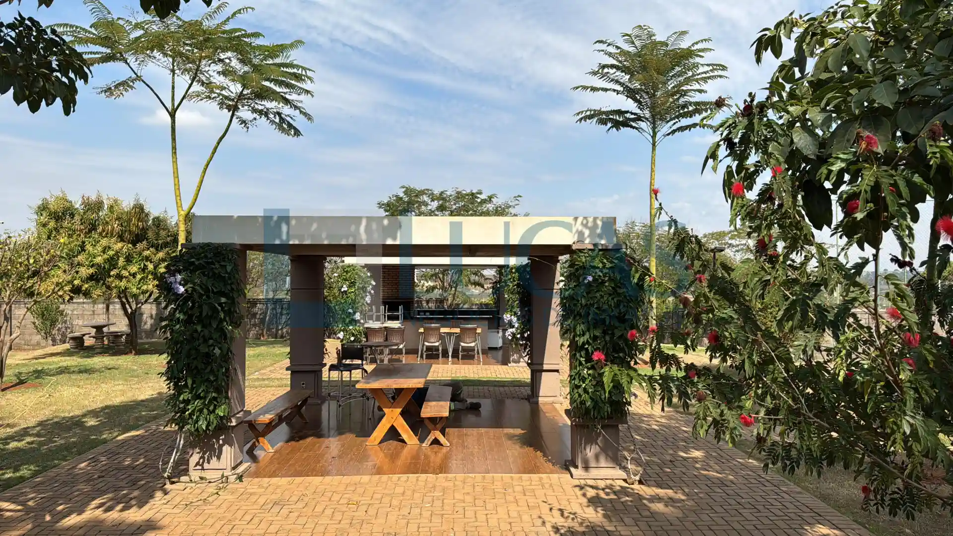 Terreno / Lote / Condomínio  à venda, 231m² — foto 9 de 13