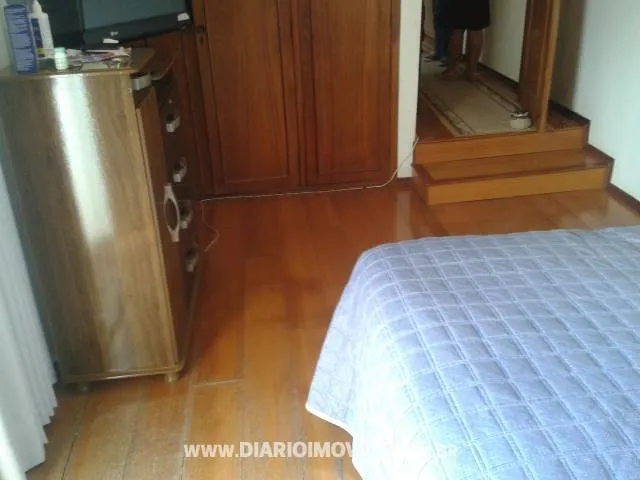 Casa à venda — foto 3 de 4