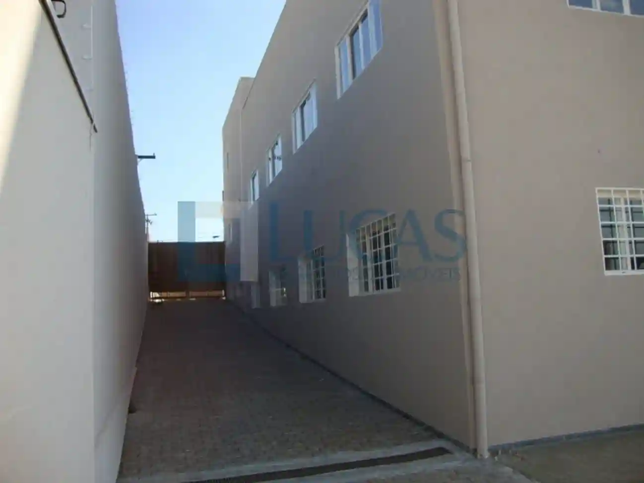 Loja / Salão / Ponto Comercial à venda — foto 3 de 9