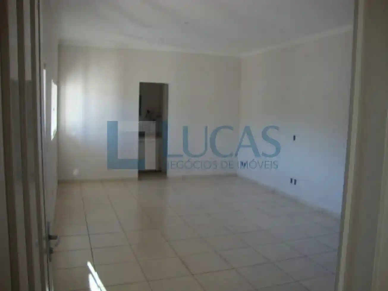 Loja / Salão / Ponto Comercial à venda — foto 7 de 9