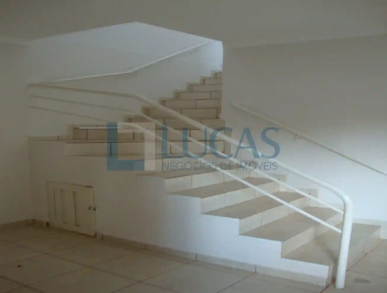 Loja / Salão / Ponto Comercial à venda — foto 5 de 9