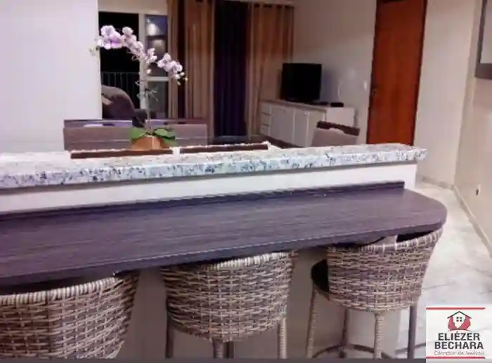 Apartamento com 3 quartos à venda, 100m² — foto 2 de 18