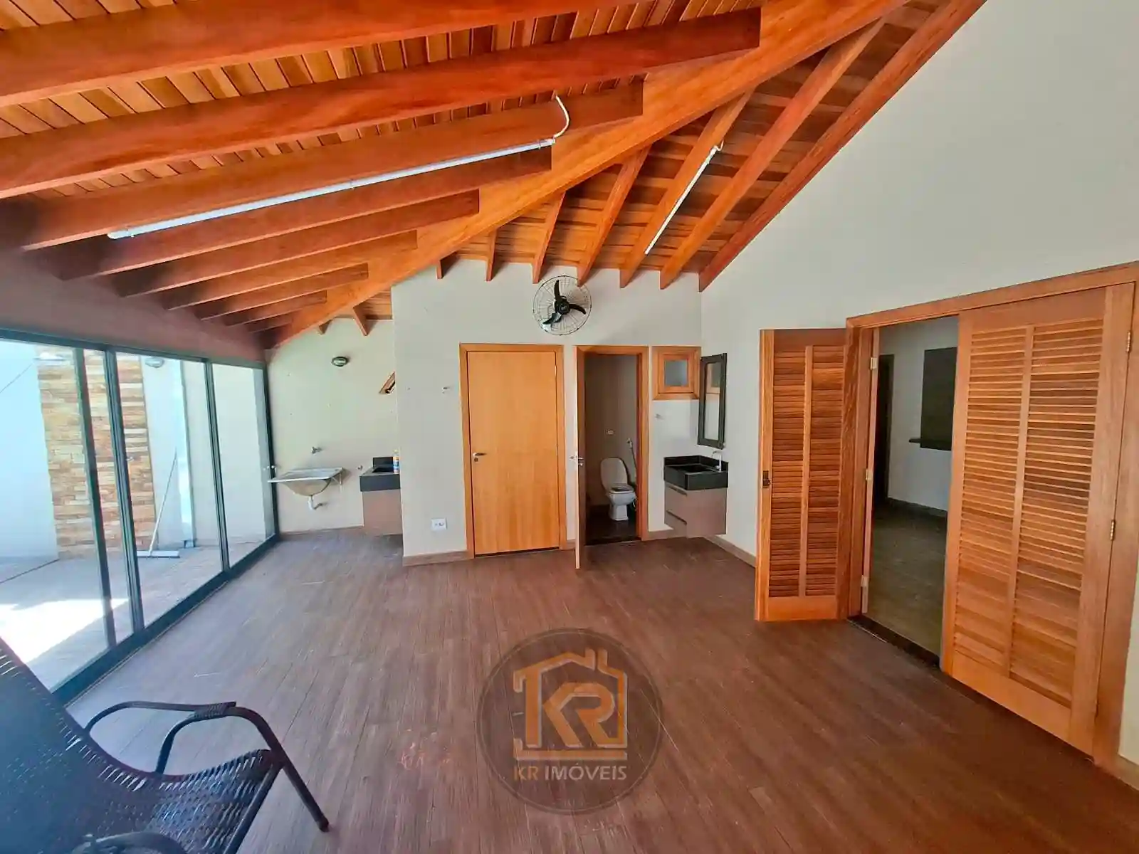 Casa com 1 quarto à venda, 120m² — foto 8 de 13
