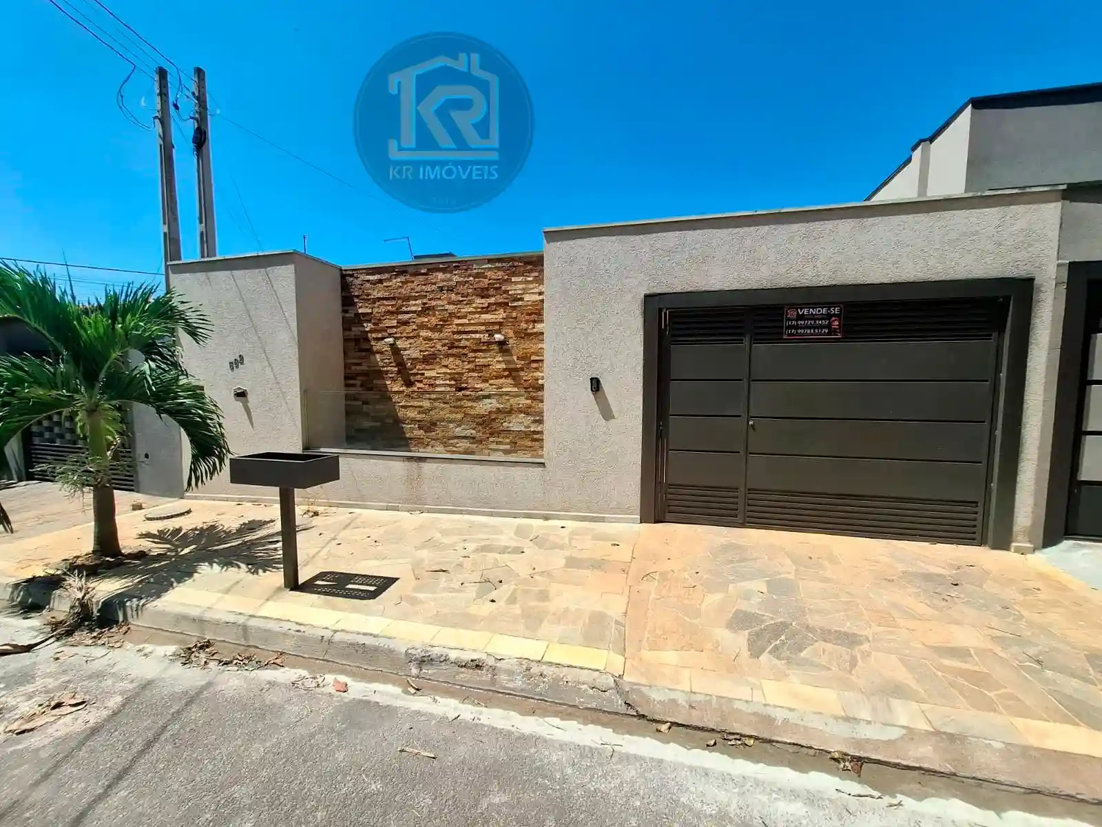 Casa com 1 quarto à venda, 120m² — foto 1 de 13