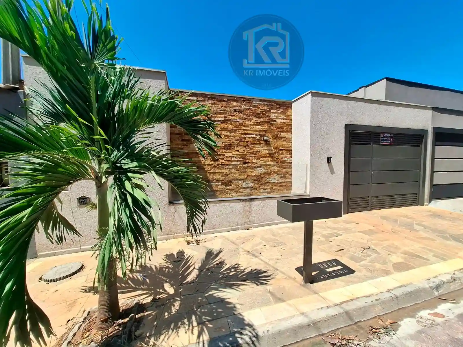 Casa com 1 quarto à venda, 120m² — foto 2 de 13