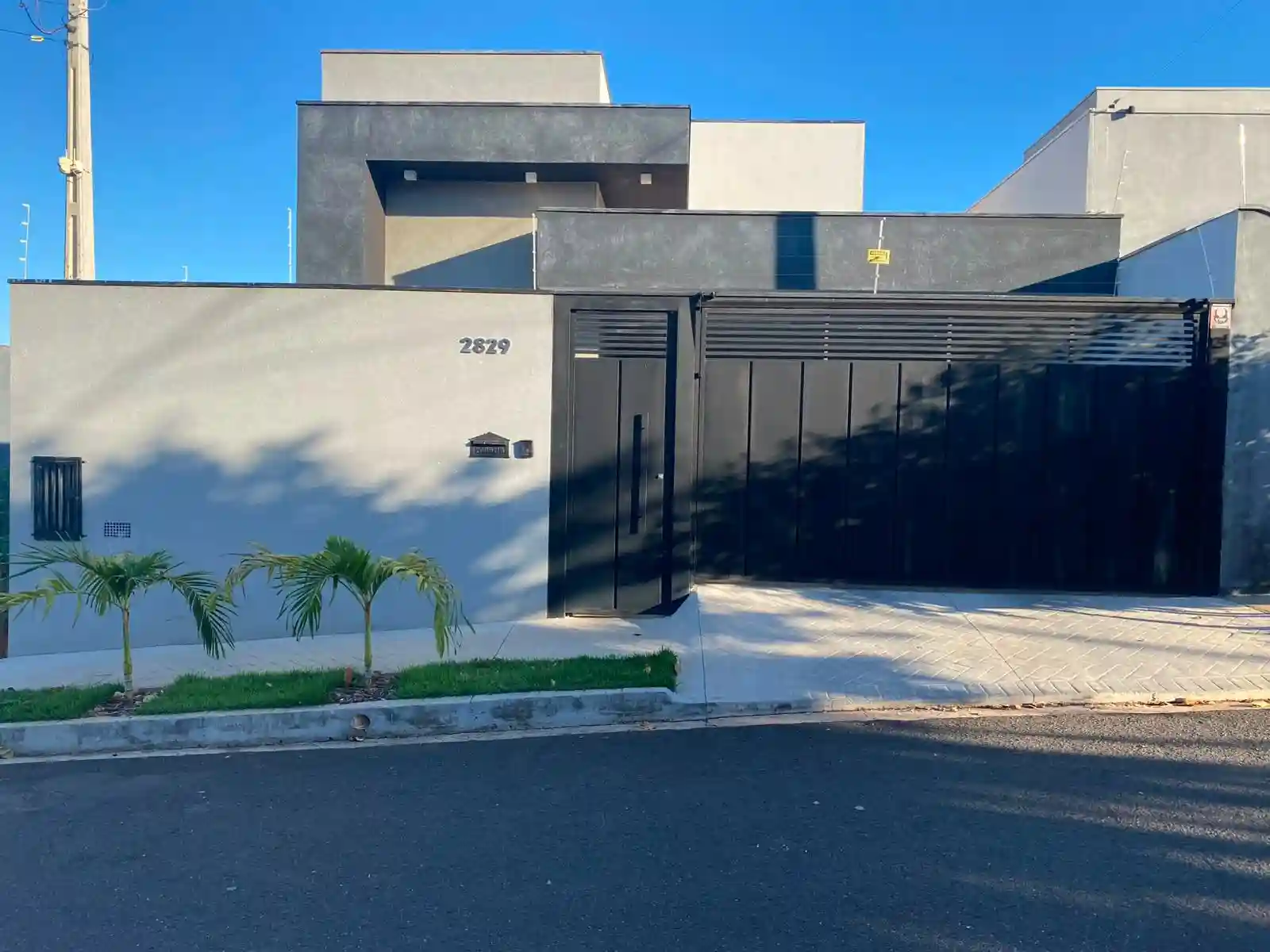 Casa com 3 quartos à venda, 180m² — foto 1 de 29