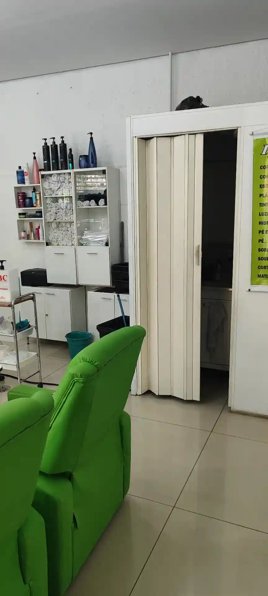 Loja / Salão / Ponto Comercial com 2 quartos à venda, 247m² — foto 1 de 5