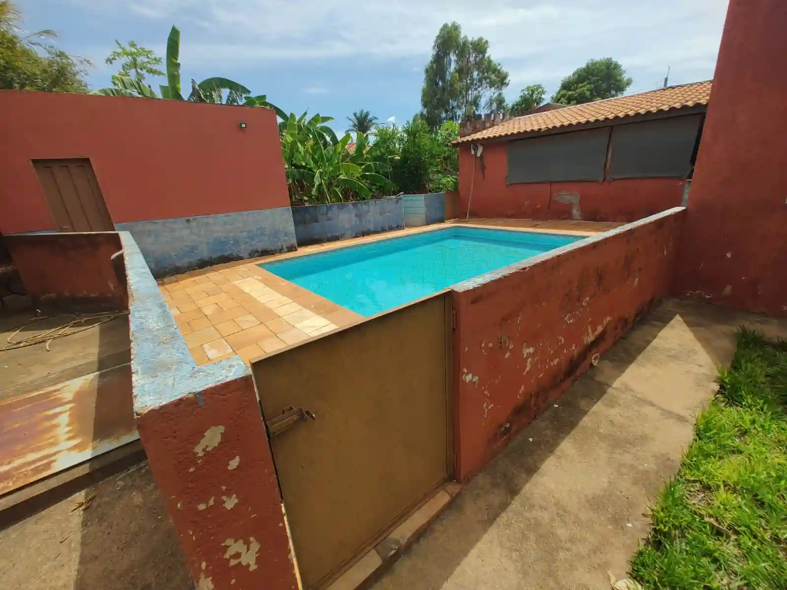 Fazenda / Sítio / Chácara com 3 quartos à venda, 1780m² — foto 1 de 4