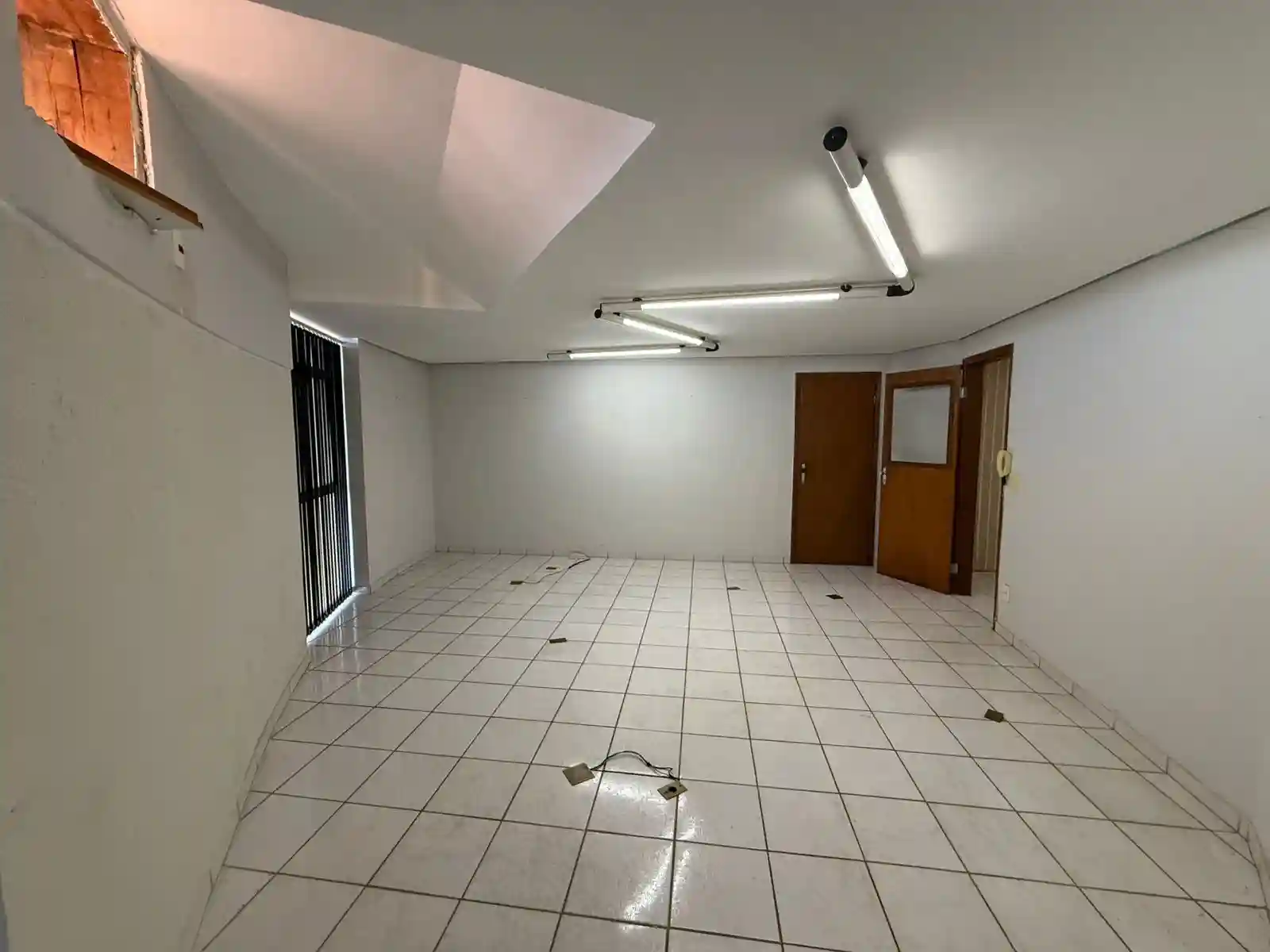 Conjunto Comercial / Sala para aluguel, 56m² — foto 7 de 17