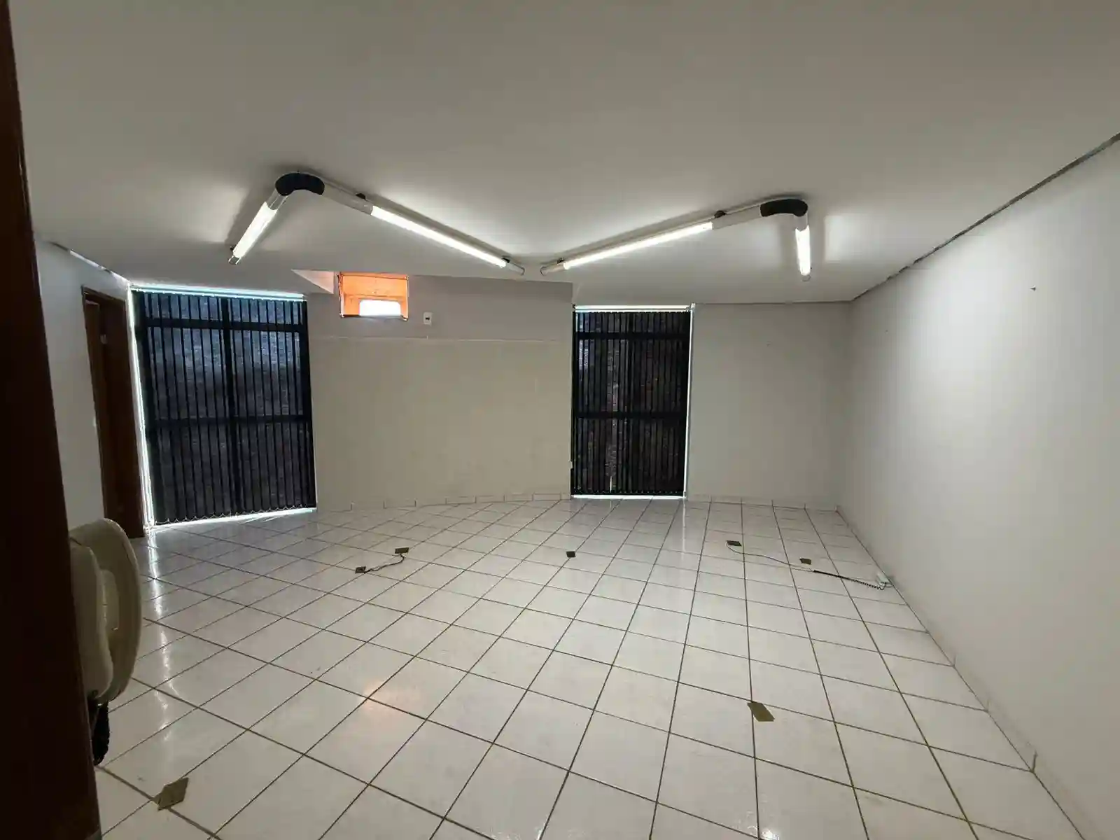 Conjunto Comercial / Sala para aluguel, 56m² — foto 6 de 17