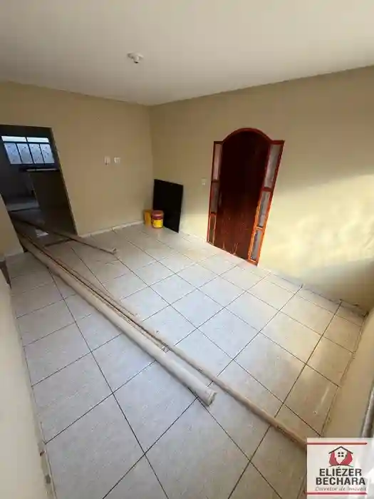 Casa com 3 quartos à venda, 90m² — foto 2 de 16