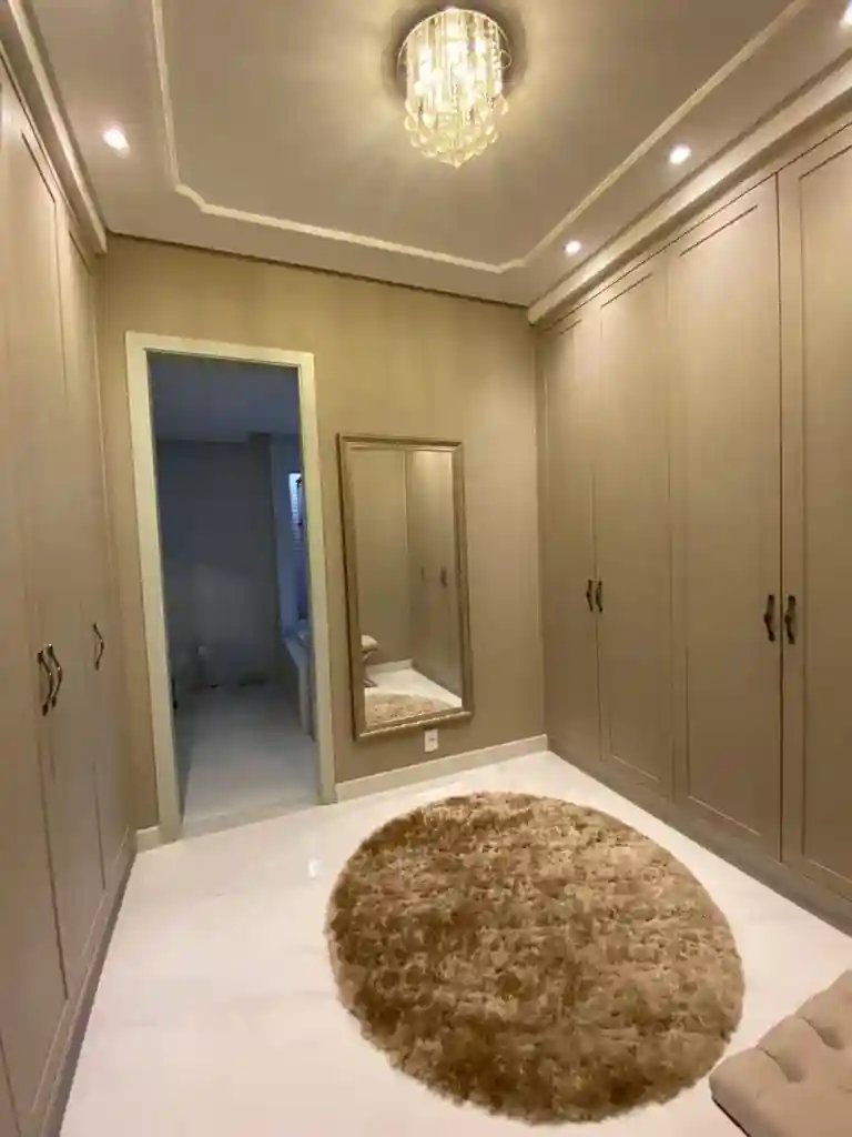 Casa de Condomínio com 4 quartos à venda, 570m² — foto 2 de 20