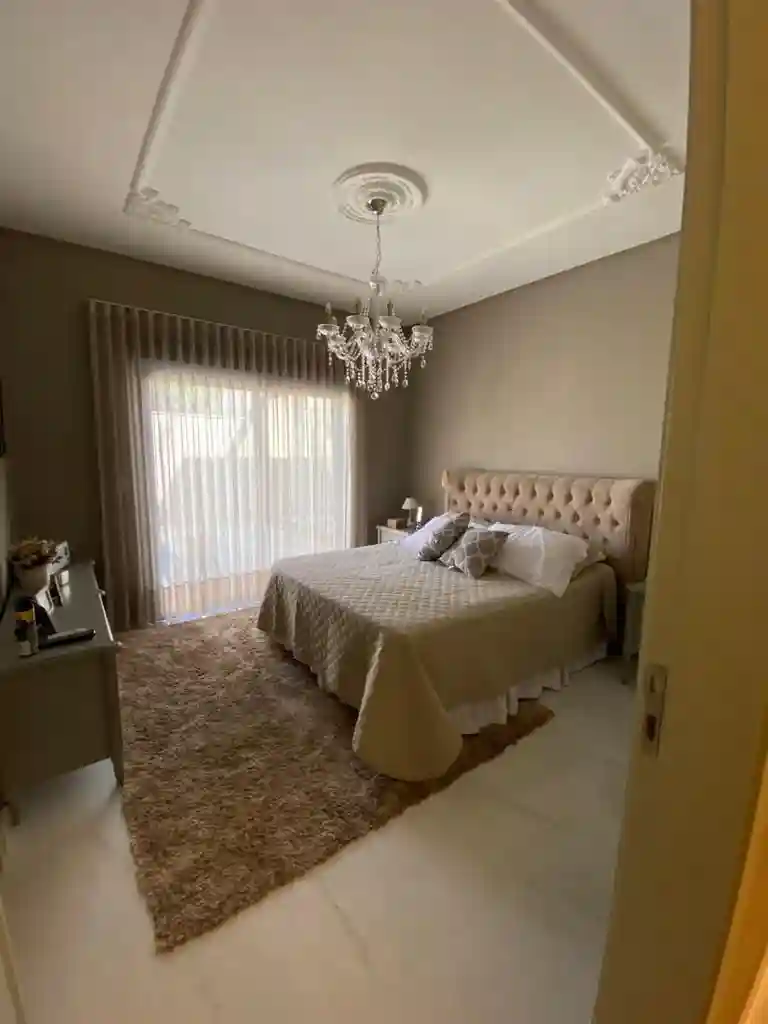 Casa de Condomínio com 4 quartos à venda, 570m² — foto 1 de 20