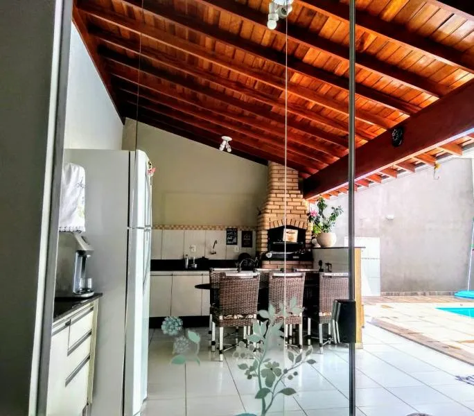 Casa à venda — foto 4 de 8