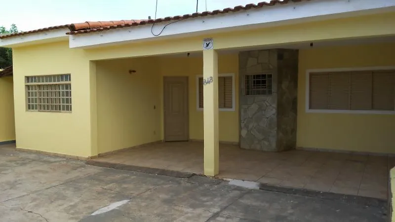 Casa à venda — foto 2 de 3