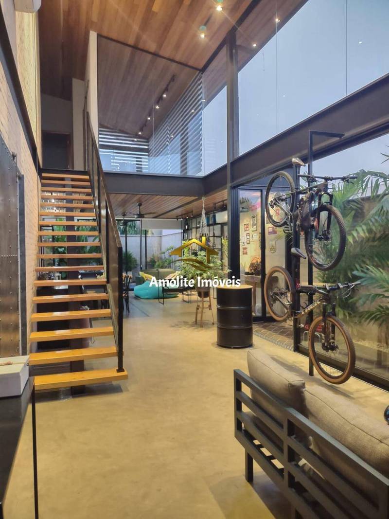 Casa de Condomínio com 4 quartos à venda, 240m² — foto 8 de 17