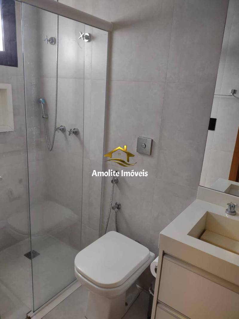 Casa de Condomínio com 4 quartos à venda, 240m² — foto 14 de 17