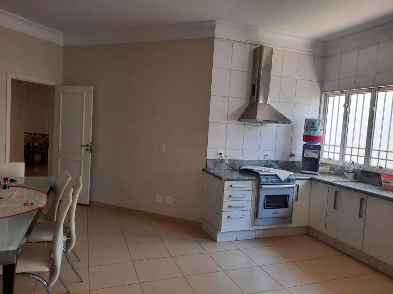 Casa com 4 quartos à venda, 463m² — foto 4 de 18