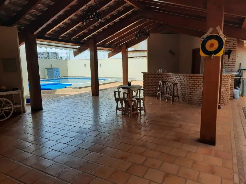 Casa com 4 quartos à venda, 463m² — foto 3 de 18