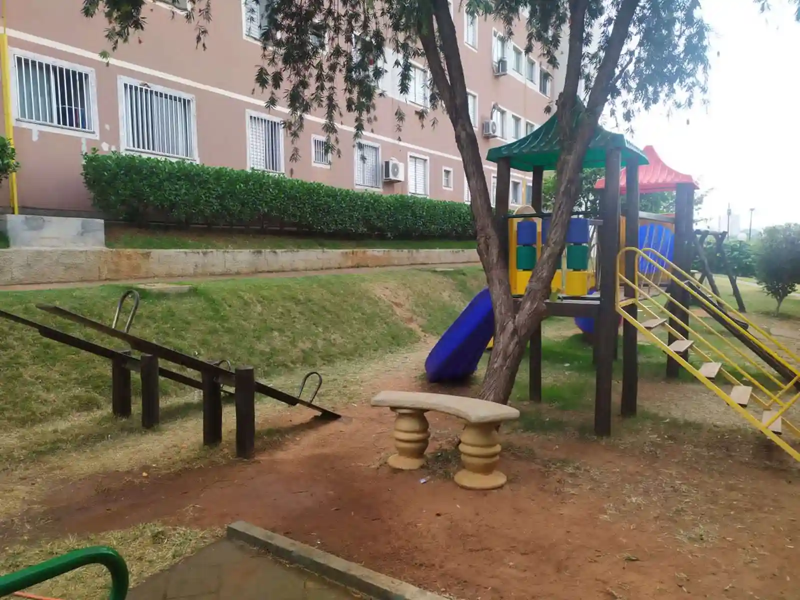 Apartamento com 2 quartos à venda, 48m² — foto 2 de 6