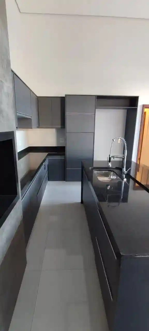 Casa de Condomínio com 3 quartos à venda, 253m² — foto 14 de 17