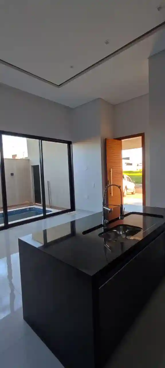 Casa de Condomínio com 3 quartos à venda, 253m² — foto 13 de 17