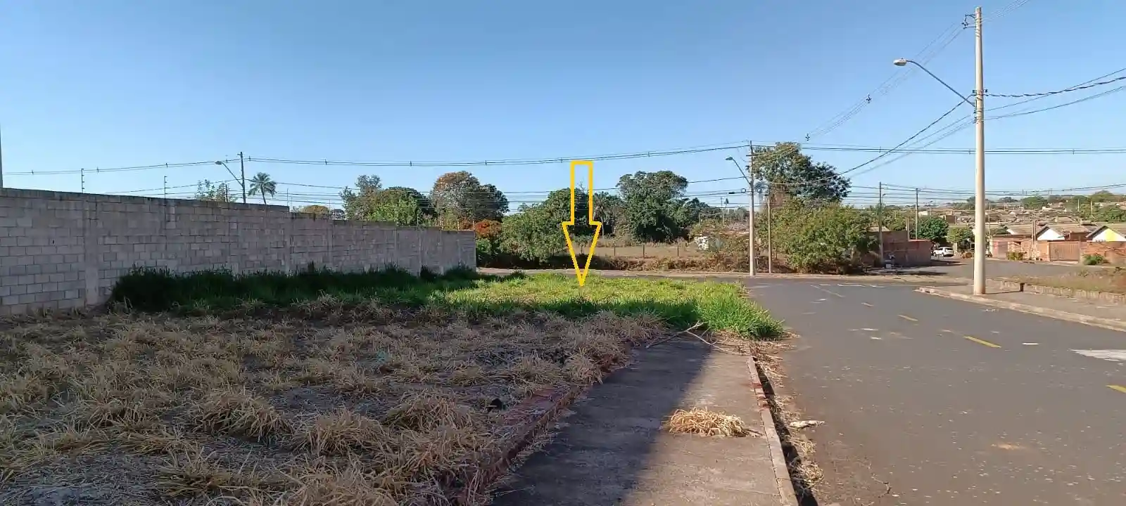 Terreno / Lote / Condomínio  à venda, 380m² — foto 1 de 3