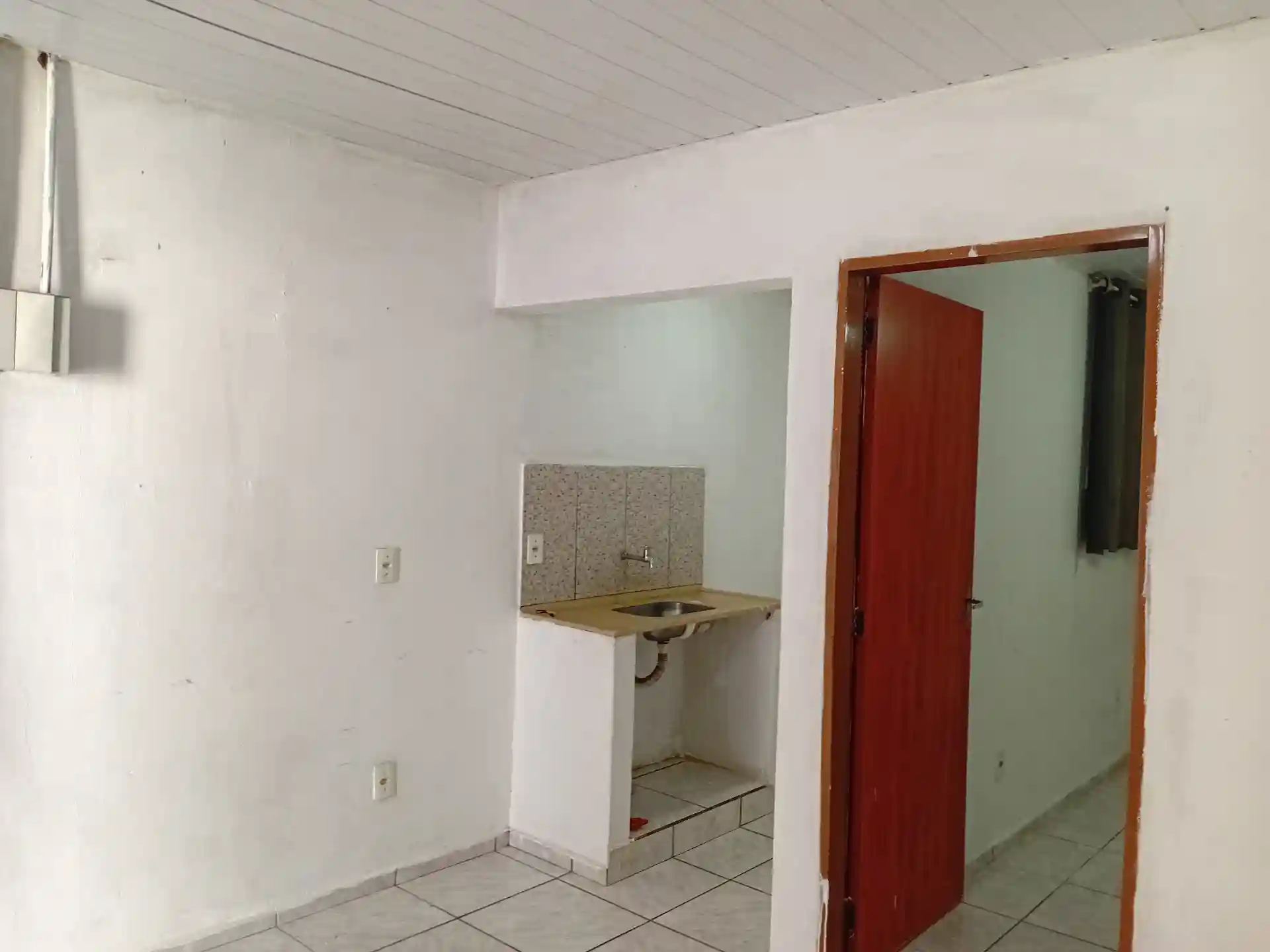 Casa com 1 quarto para aluguel, 40m² — foto 2 de 10