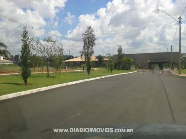 Terreno / Lote / Condomínio à venda — foto 4 de 5