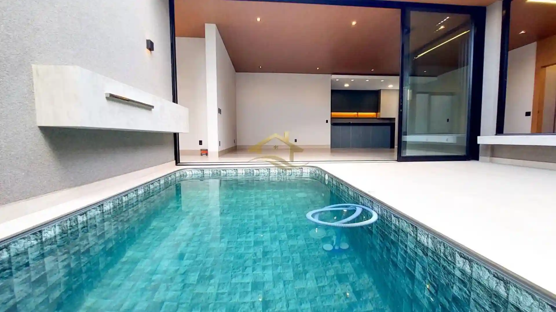 Casa de Condomínio com 3 quartos à venda, 230m² — foto 12 de 52