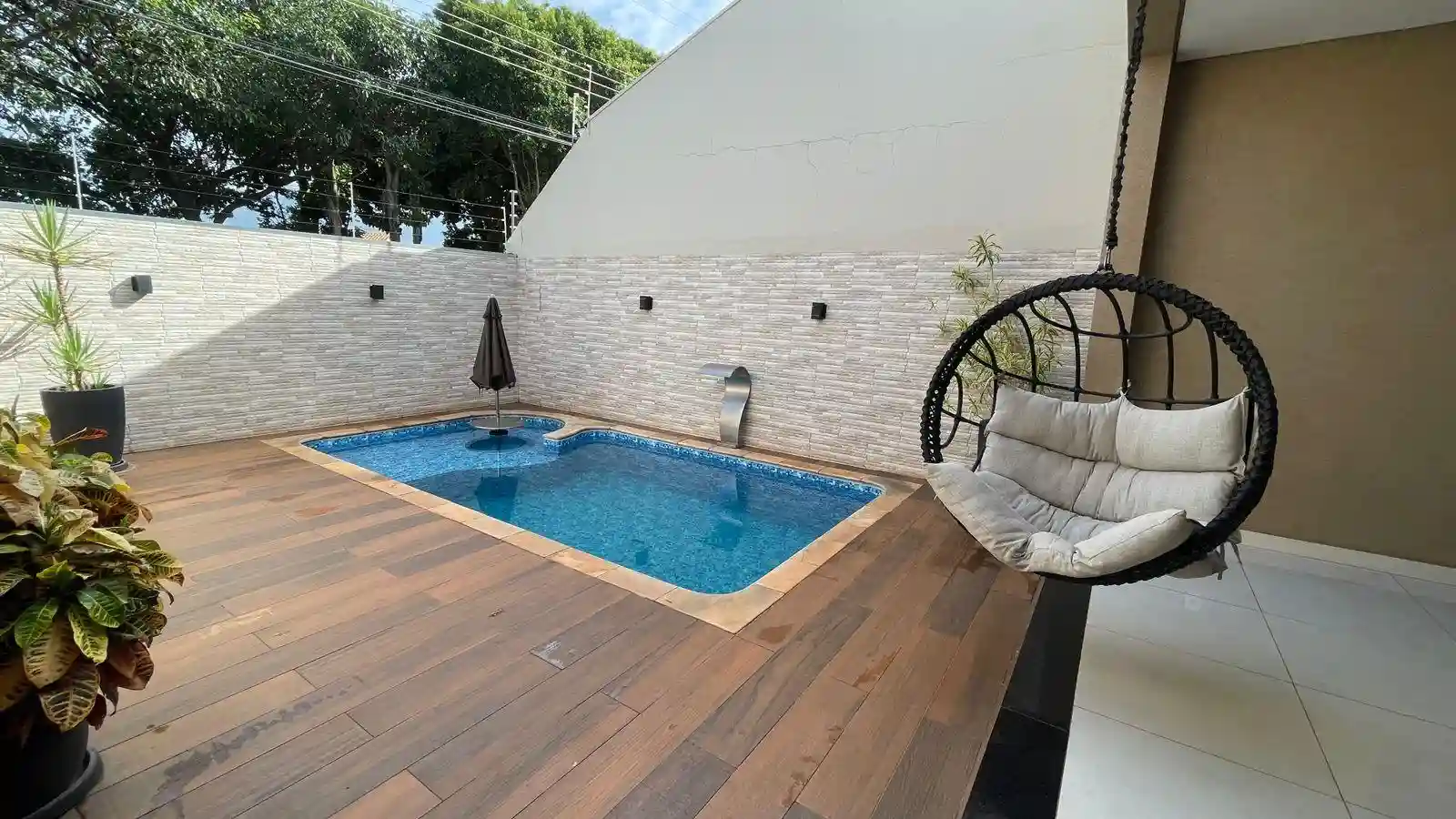 Casa com 3 quartos à venda, 360m² — foto 17 de 18