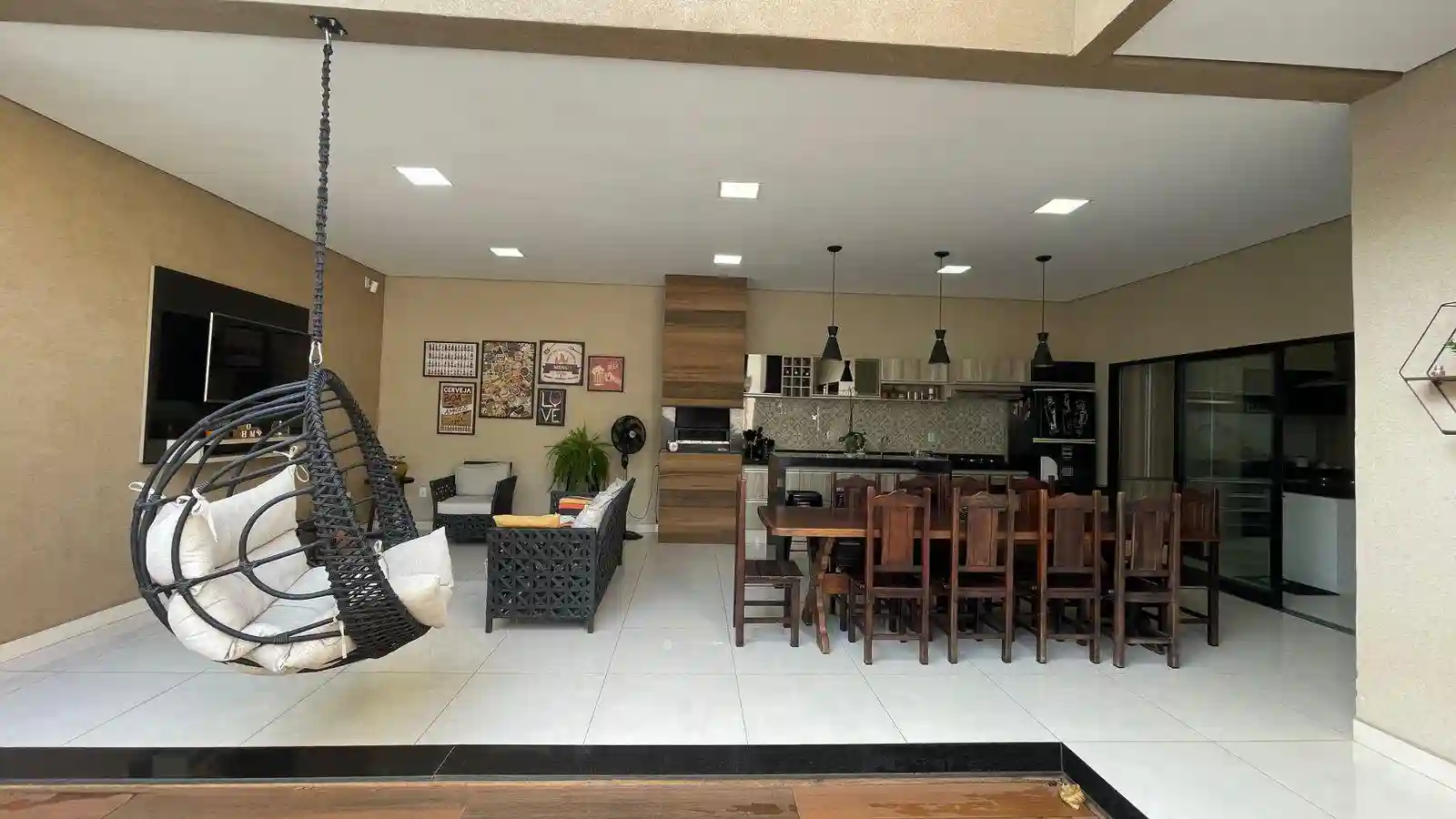 Casa com 3 quartos à venda, 360m² — foto 11 de 18