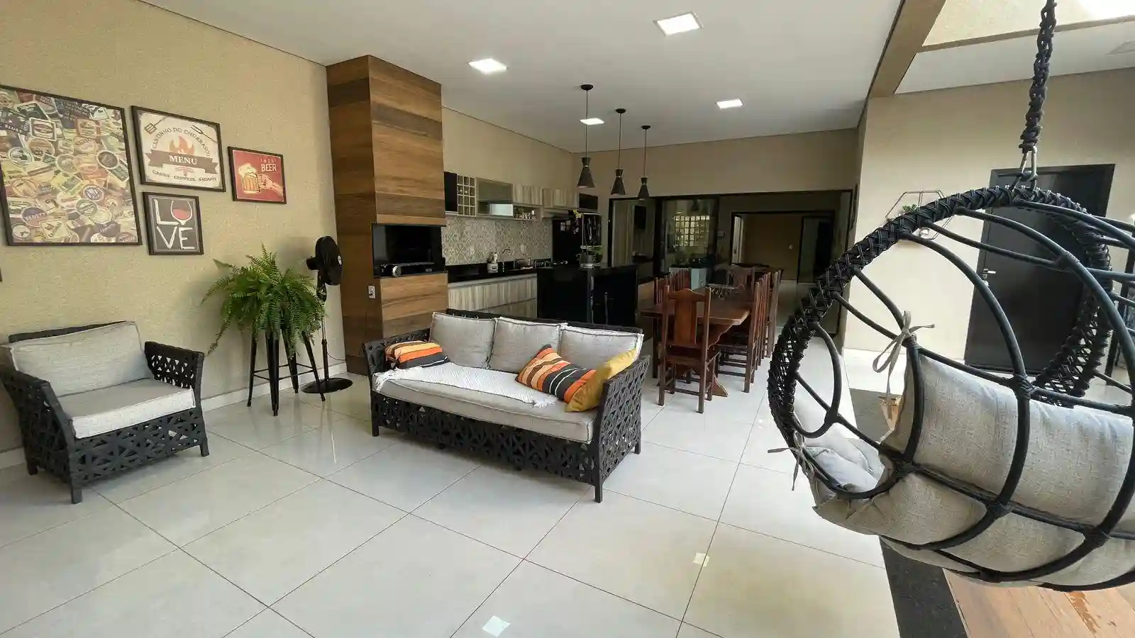 Casa com 3 quartos à venda, 360m² — foto 10 de 18