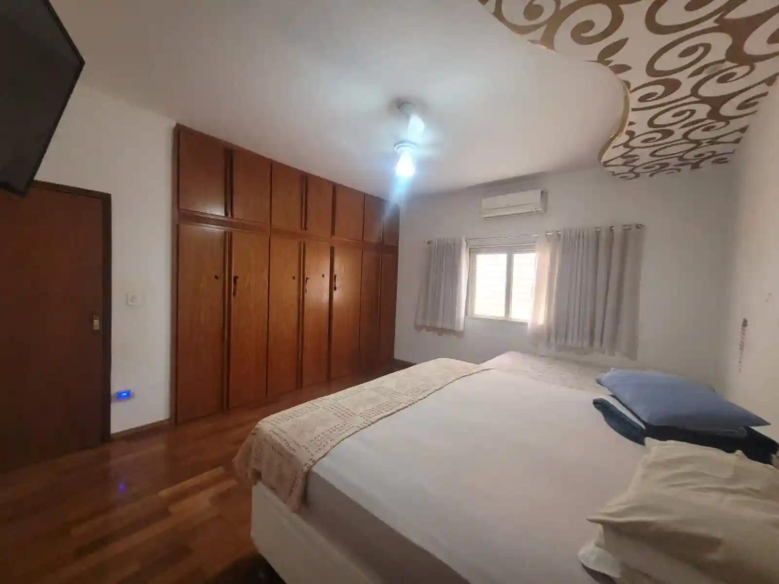 Casa com 3 quartos à venda, 560m² — foto 3 de 7