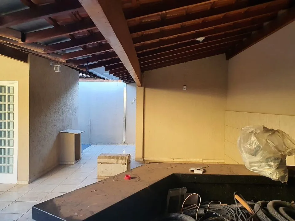 Casa à venda — foto 1 de 7
