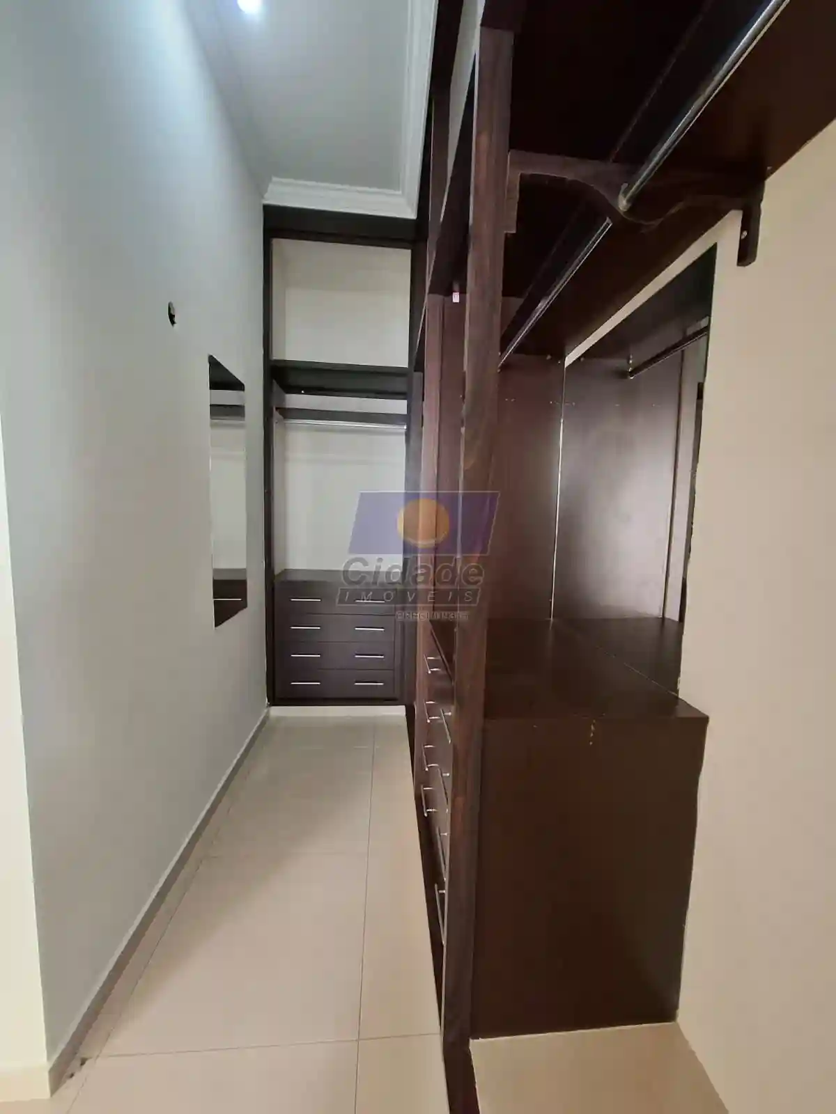 Casa de Condomínio com 3 quartos à venda, 207m² — foto 12 de 28