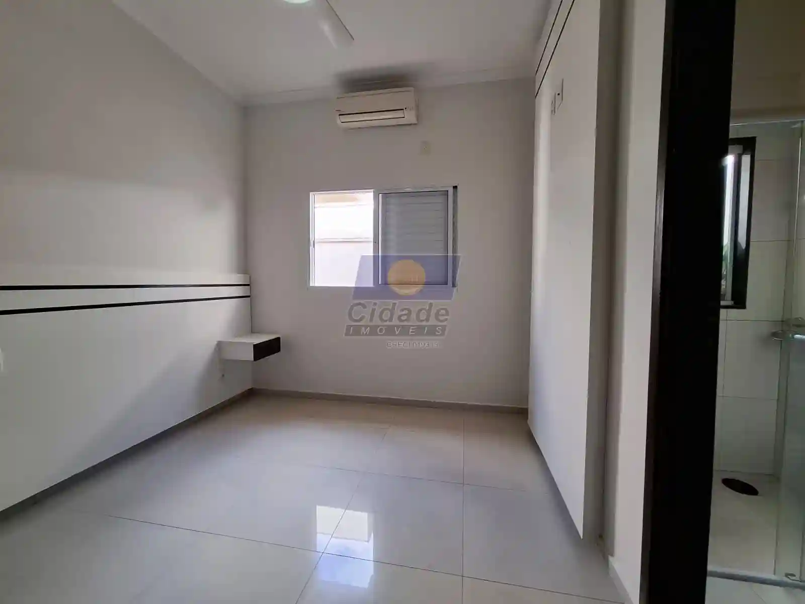 Casa de Condomínio com 3 quartos à venda, 207m² — foto 7 de 28