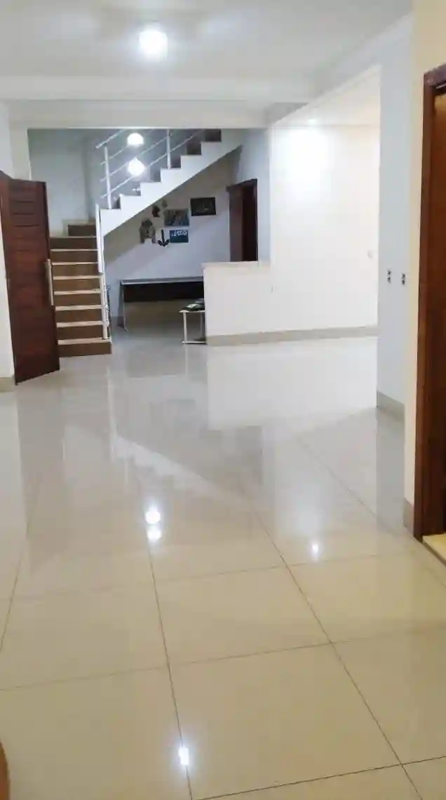 Casa de Condomínio com 4 quartos à venda, 280m² — foto 6 de 10