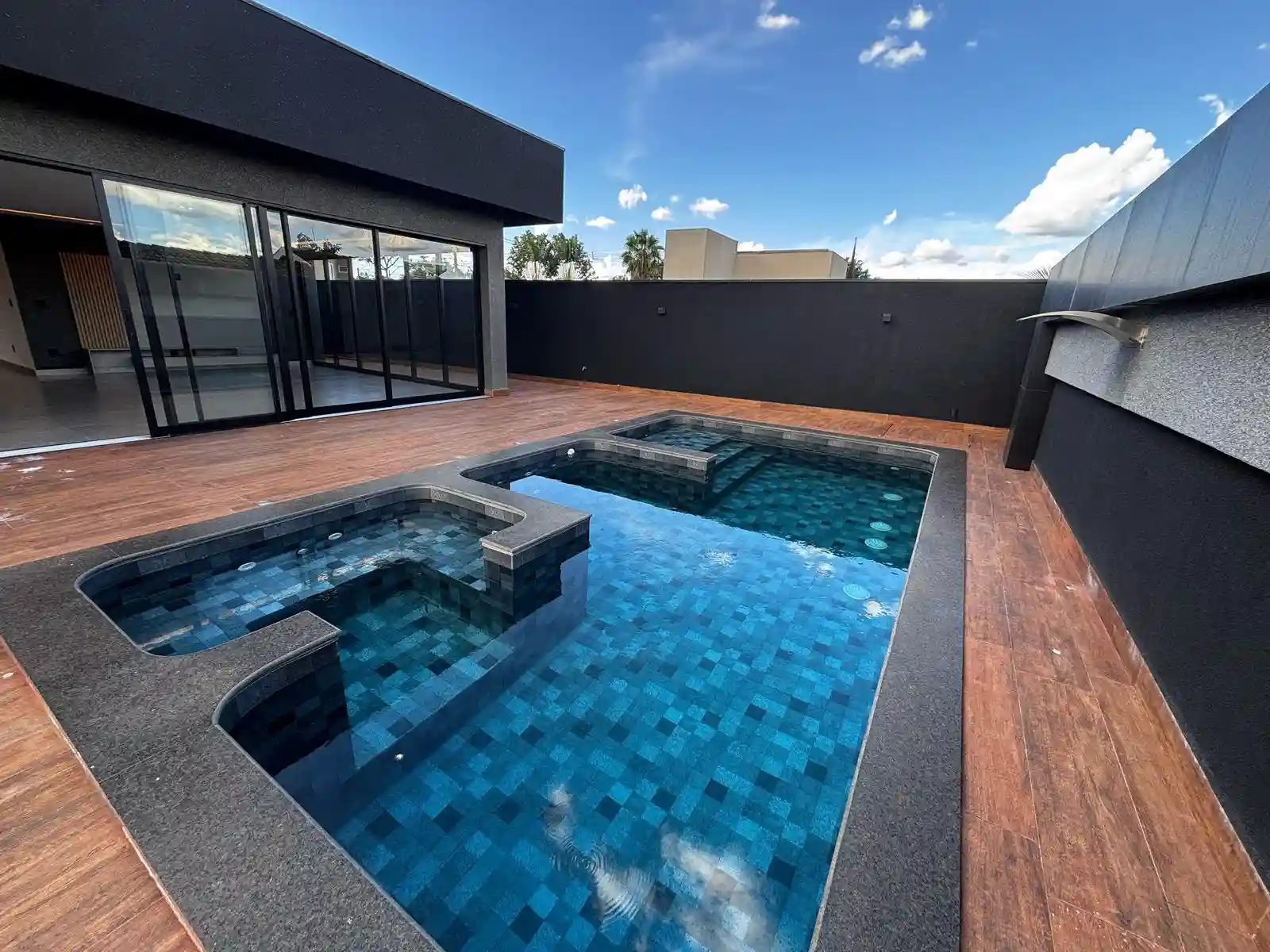 Casa de Condomínio com 3 quartos à venda, 477m² — foto 23 de 23